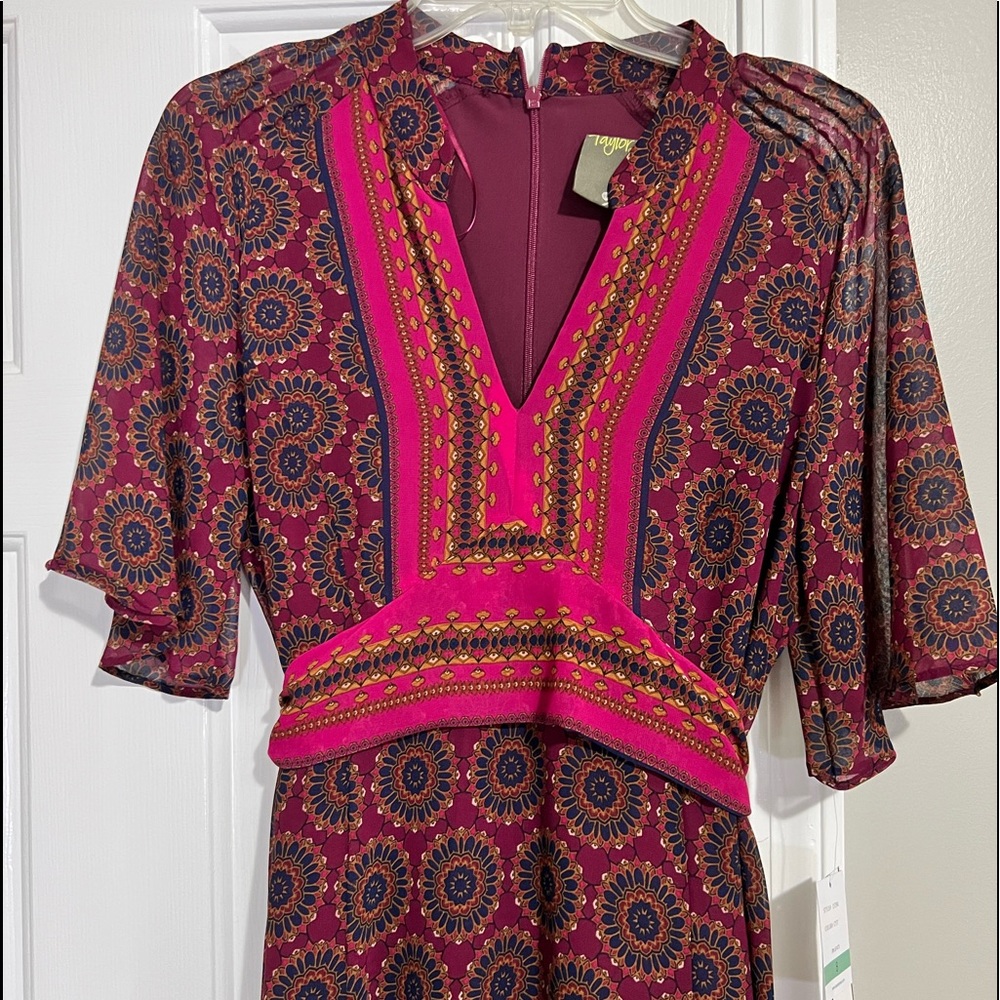 NWT Taylor ‘Fit and Flare’ Midi Dress Size 8